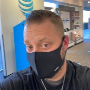 Meet your Posher, Travis